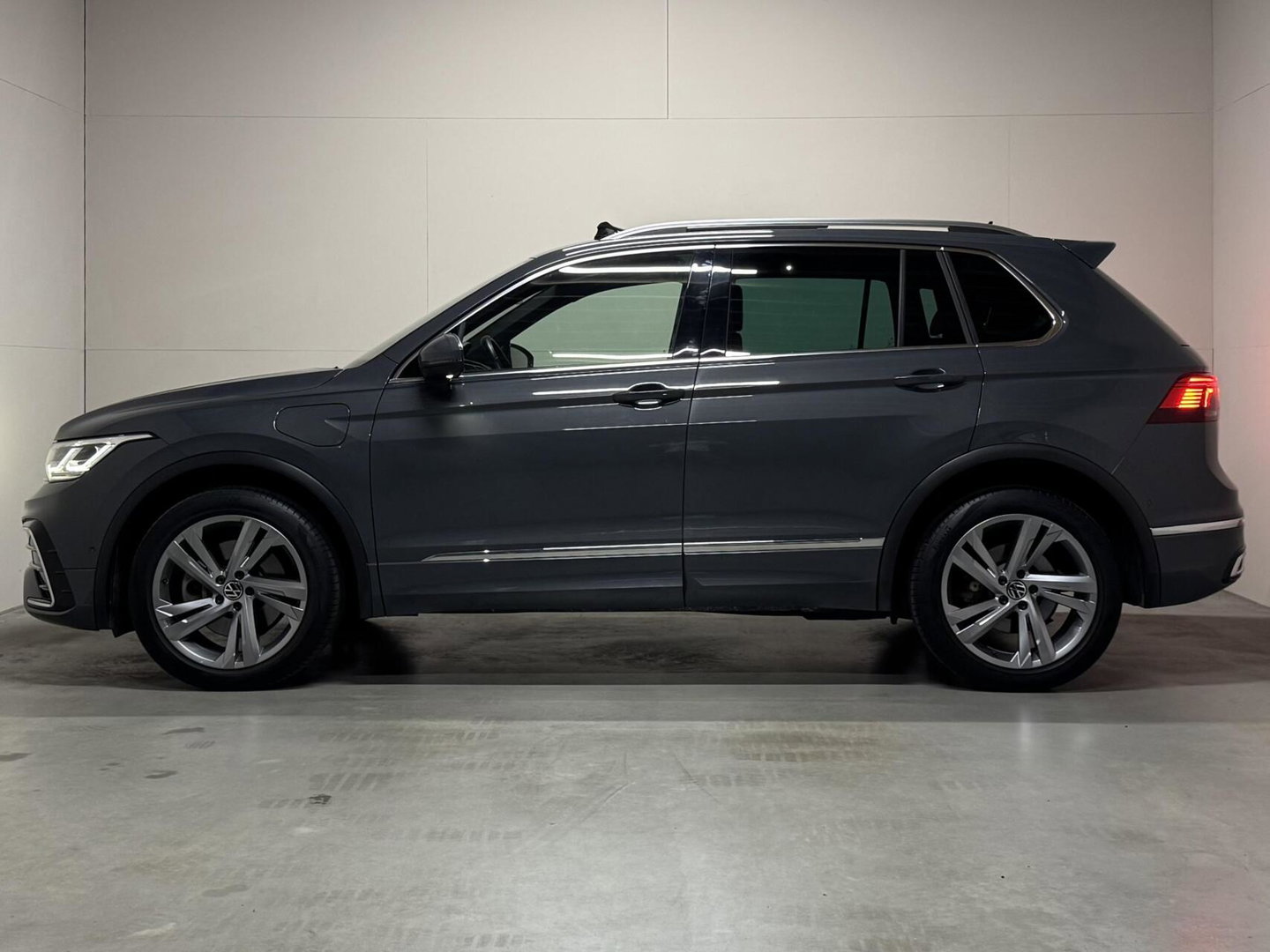 Volkswagen Tiguan 1.4 TSI eHybrid R-Line Pano HUD Camera ACC NAP