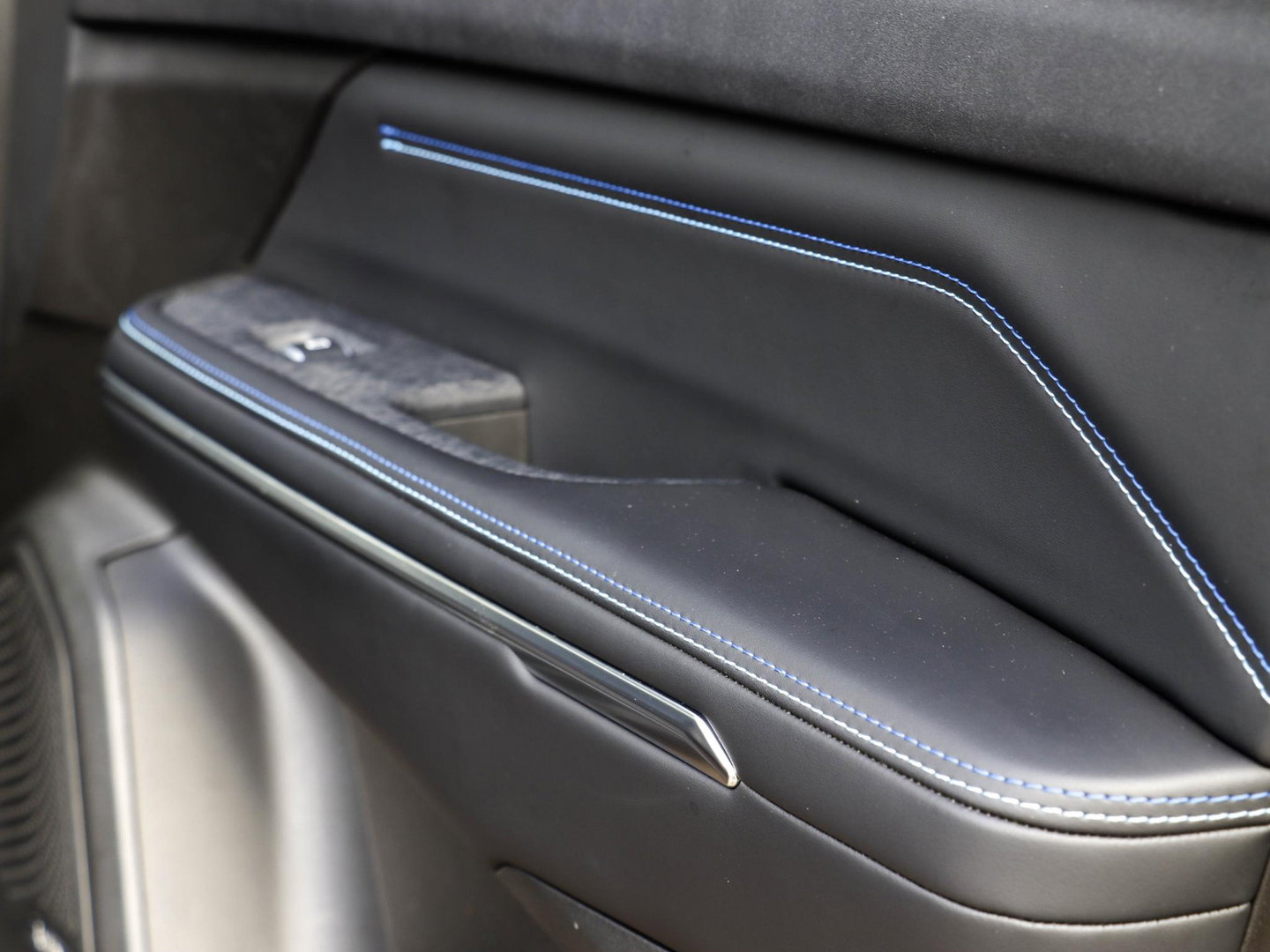 Lynk & Co 01 1.5 PHEV 360 Cam | Adapt. Cruise | Pano | Infinity Audio