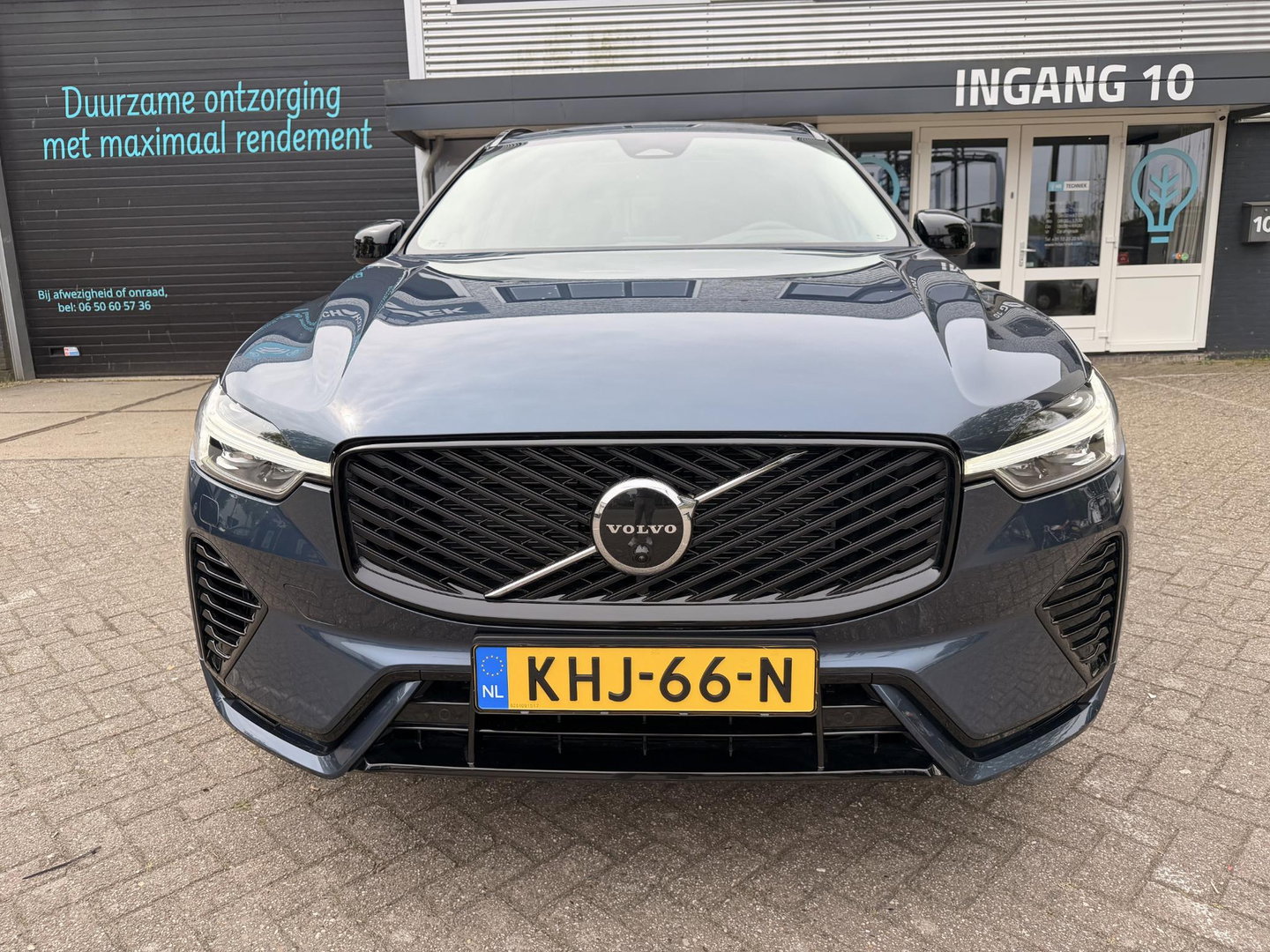 Volvo XC60 2.0 T8 Plug-in hybrid AWD Ultra Dark Facelift model l 21 inc l 360 l stoel verwarming l 455pk