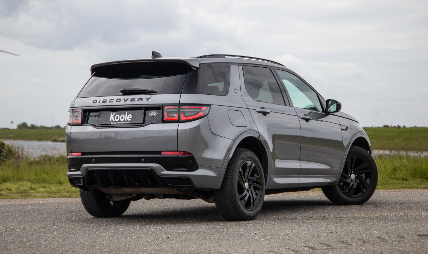 Land Rover Discovery Sport P300e 1.5 R-Dynamic HSE CARPLAY / LEER / DEALER ONDERHOUDEN / CAMERA