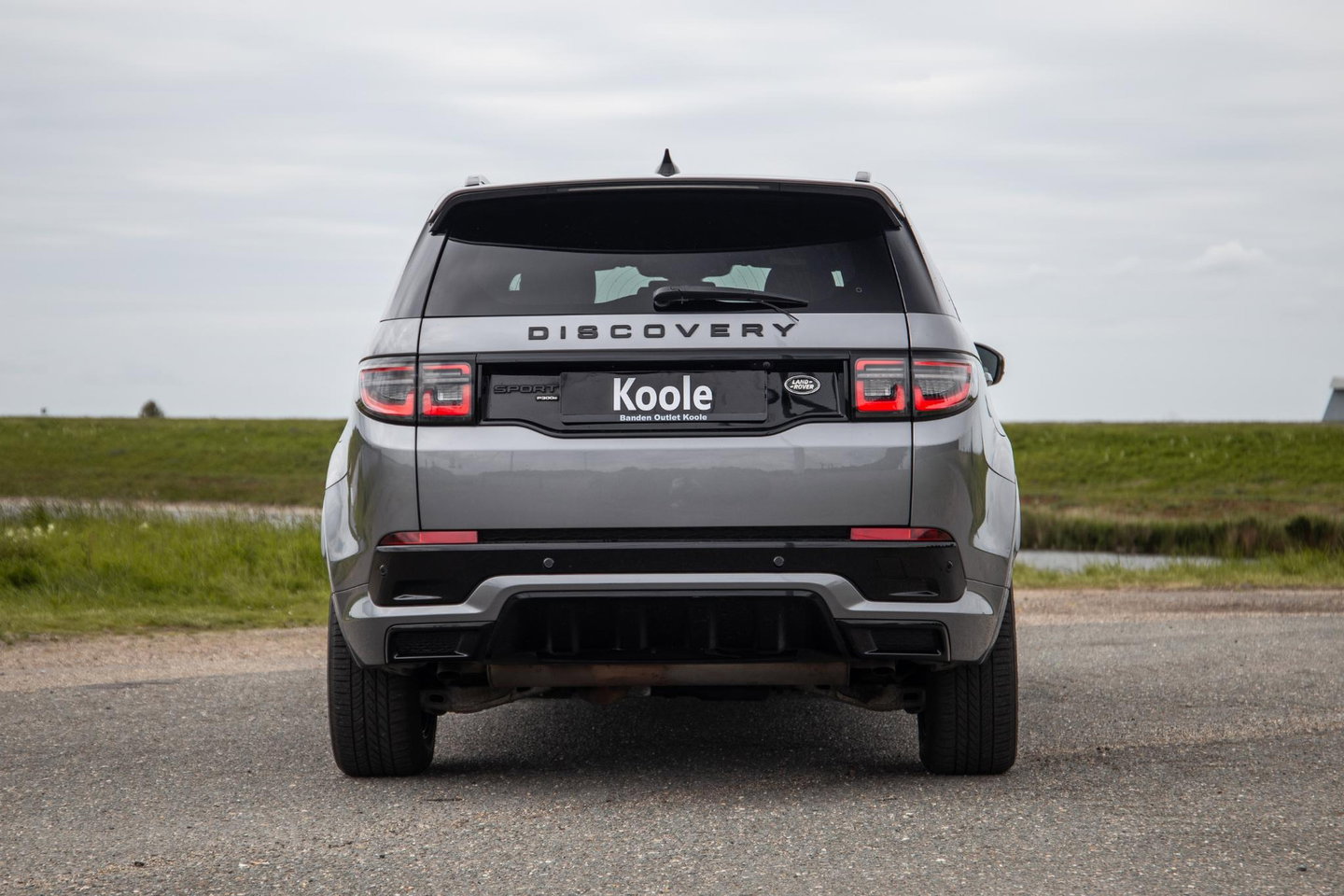 Land Rover Discovery Sport P300e 1.5 R-Dynamic HSE CARPLAY / LEER / DEALER ONDERHOUDEN / CAMERA