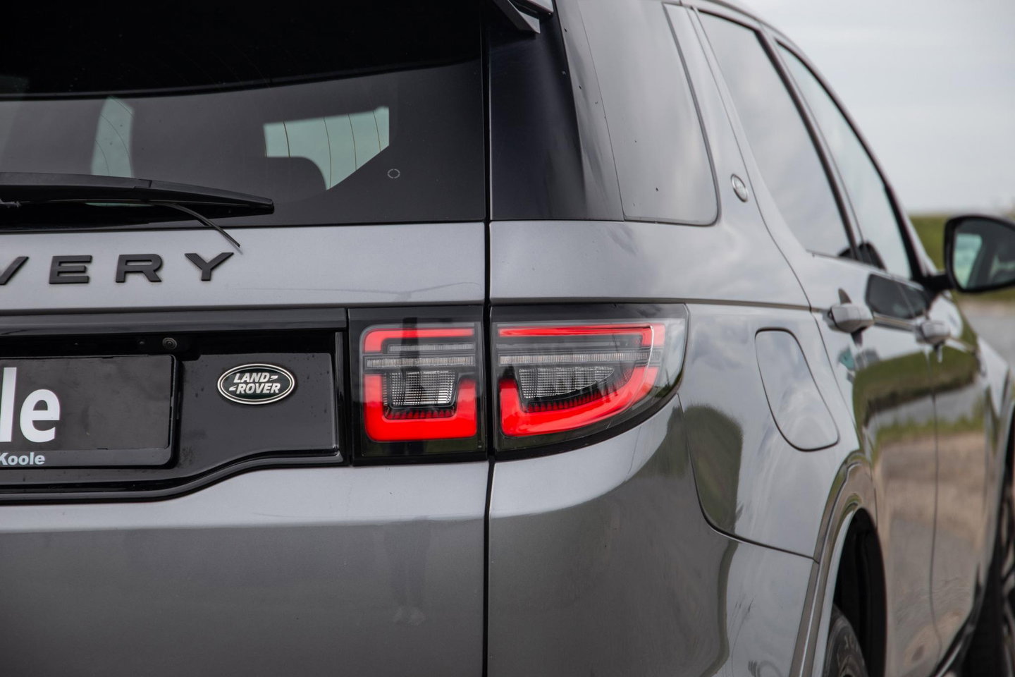 Land Rover Discovery Sport P300e 1.5 R-Dynamic HSE CARPLAY / LEER / DEALER ONDERHOUDEN / CAMERA