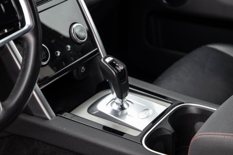 Land Rover Discovery Sport P300e 1.5 R-Dynamic HSE CARPLAY / LEER / DEALER ONDERHOUDEN / CAMERA