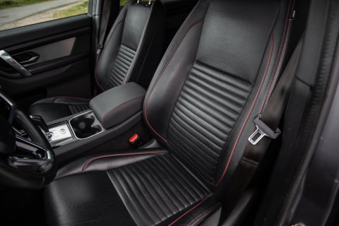 Land Rover Discovery Sport P300e 1.5 R-Dynamic HSE CARPLAY / LEER / DEALER ONDERHOUDEN / CAMERA