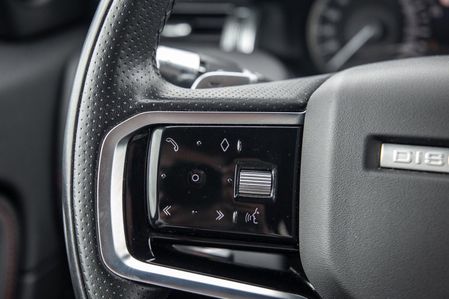 Land Rover Discovery Sport P300e 1.5 R-Dynamic HSE CARPLAY / LEER / DEALER ONDERHOUDEN / CAMERA