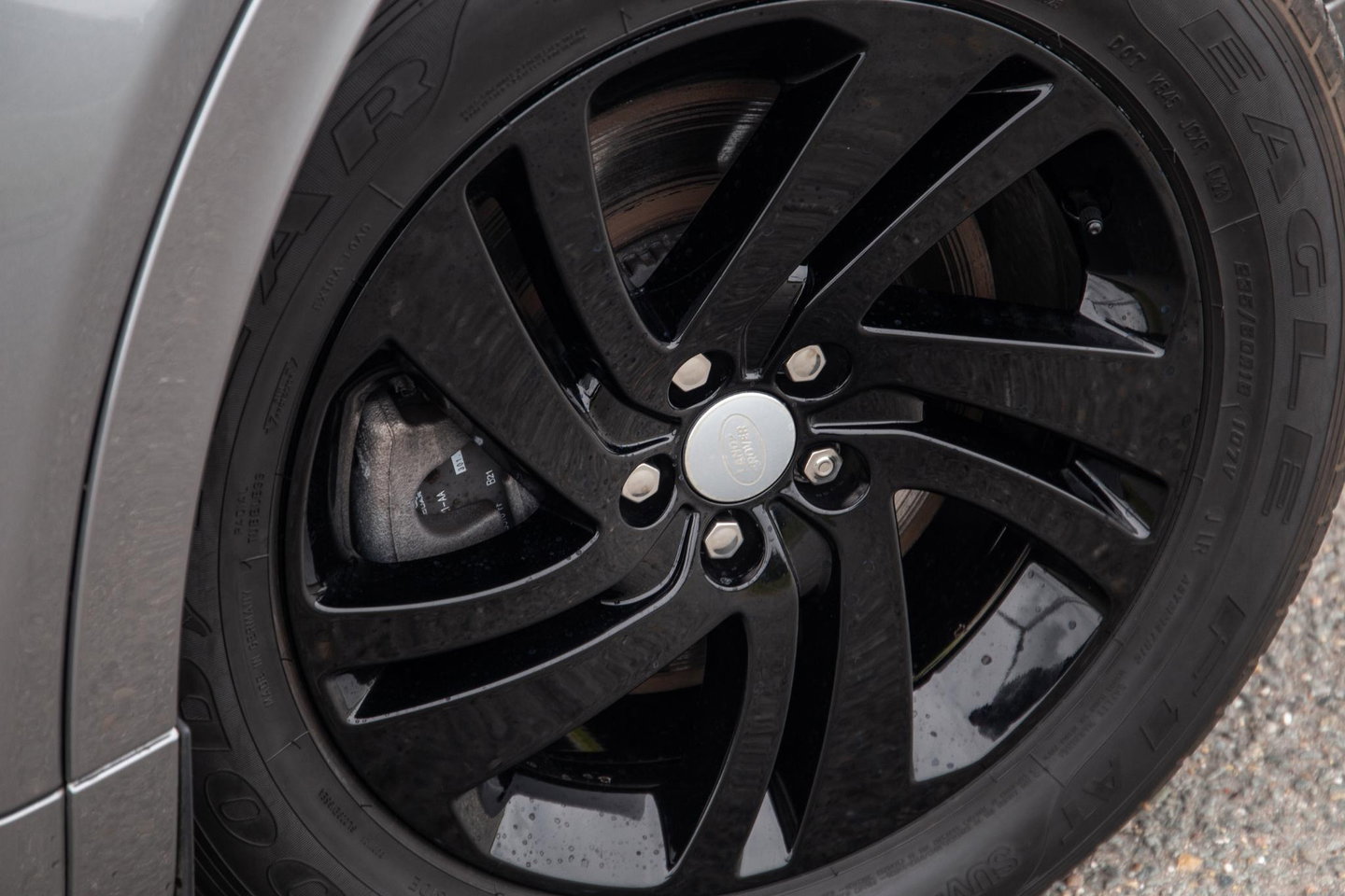 Land Rover Discovery Sport P300e 1.5 R-Dynamic HSE CARPLAY / LEER / DEALER ONDERHOUDEN / CAMERA