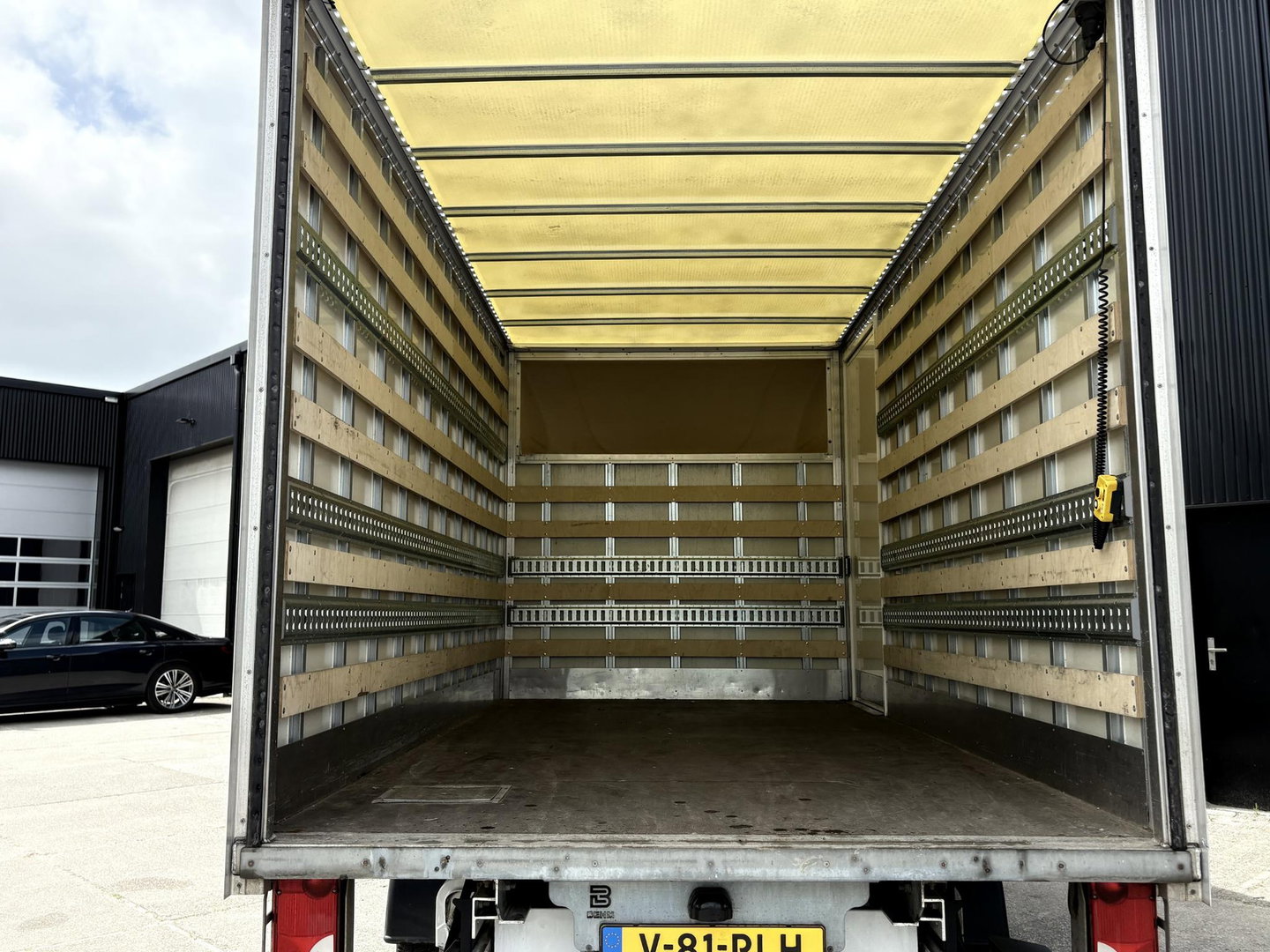 Mercedes-Benz Sprinter 317 1.9 CDI L3 RWD | BAKWAGEN | LAADKLEP 750KG | 800KG Laadvermogen