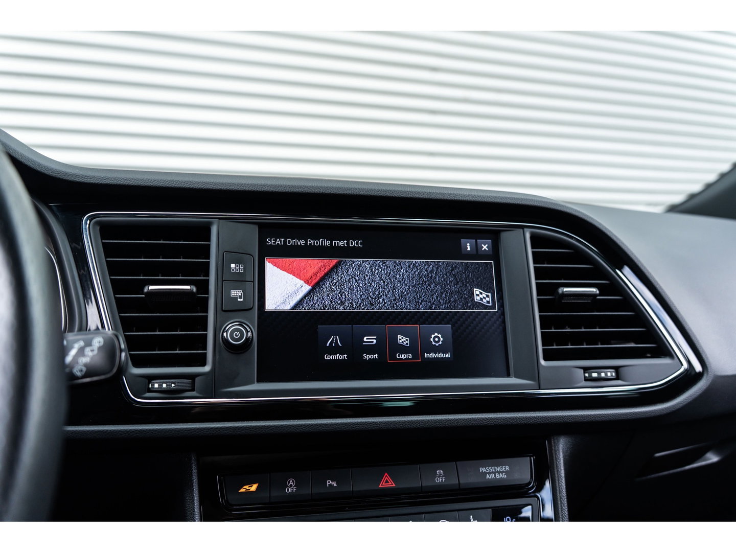 SEAT Leon 2.0 TSI CUPRA PANO BEATS VIRTUAL CAMERA 1 EIGENAAR