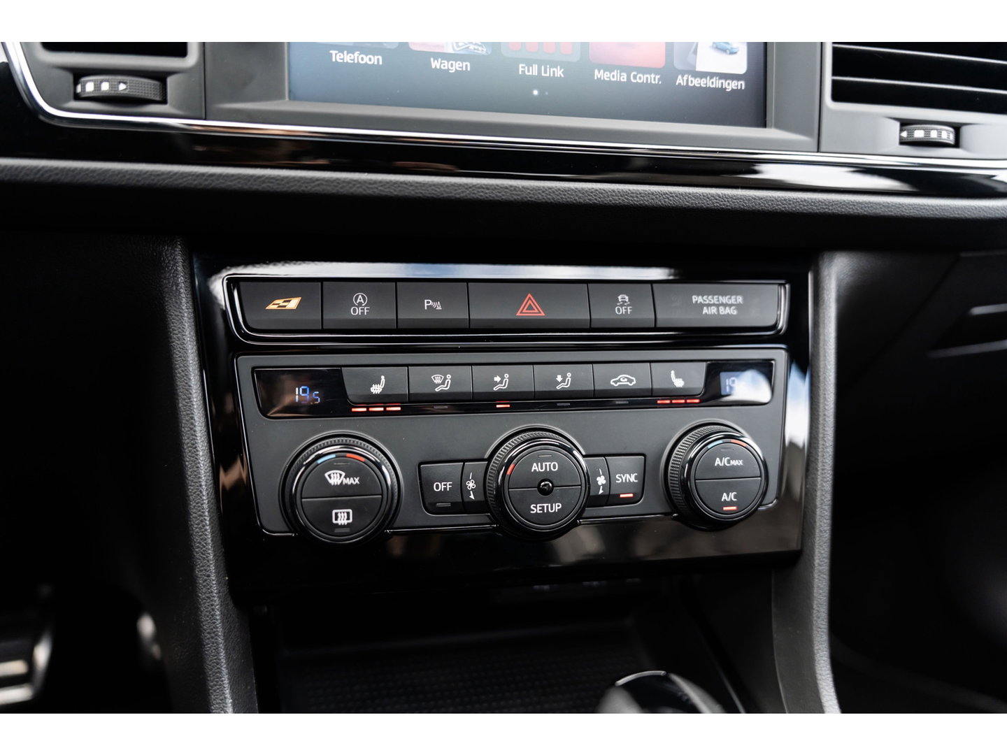 SEAT Leon 2.0 TSI CUPRA PANO BEATS VIRTUAL CAMERA 1 EIGENAAR