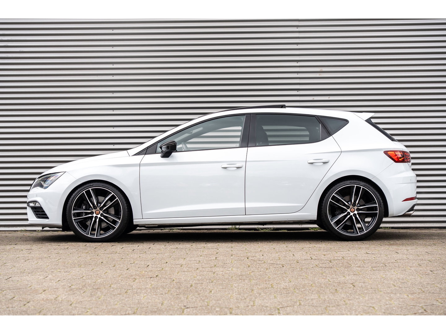 SEAT Leon 2.0 TSI CUPRA PANO BEATS VIRTUAL CAMERA 1 EIGENAAR
