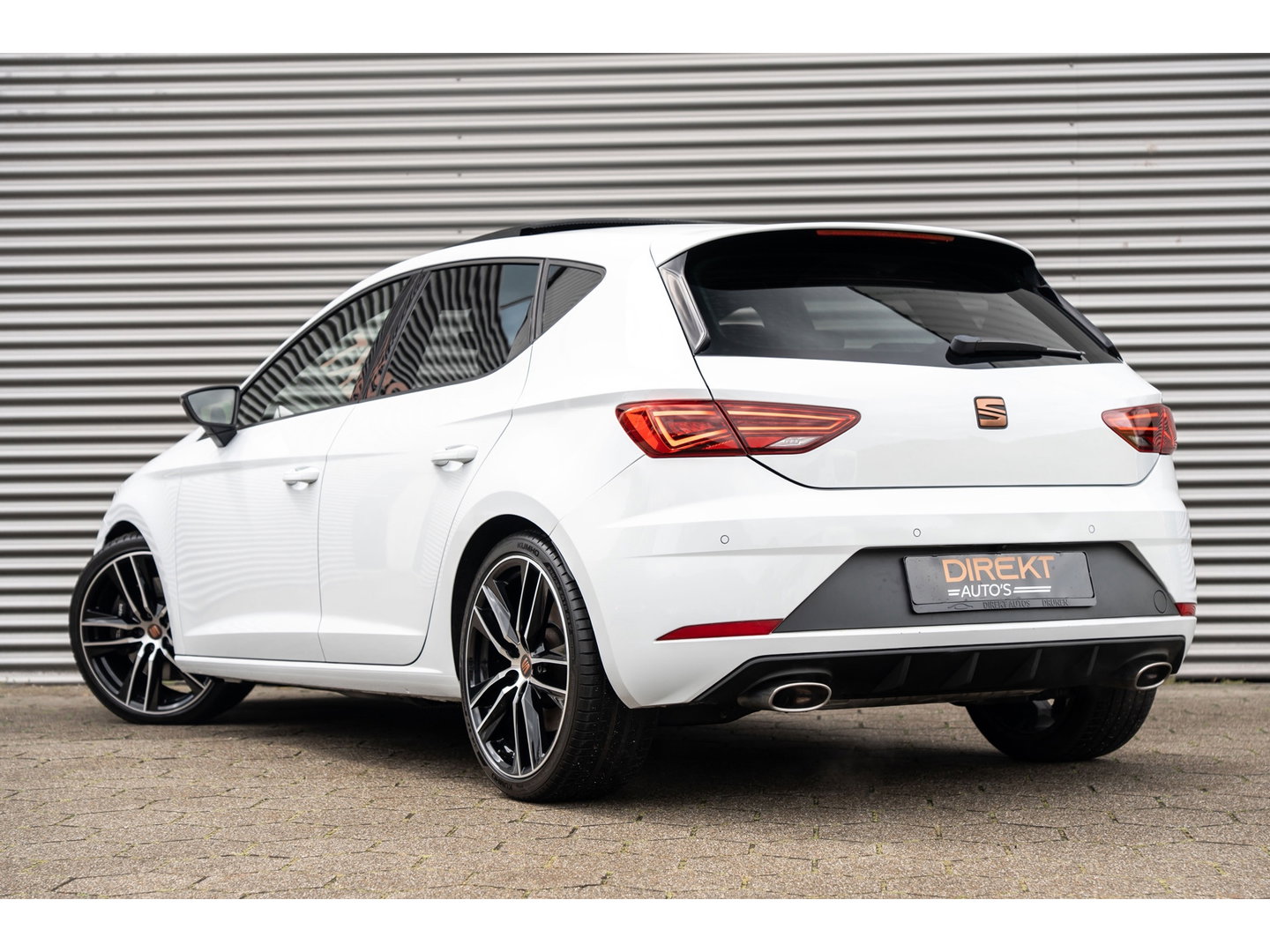 SEAT Leon 2.0 TSI CUPRA PANO BEATS VIRTUAL CAMERA 1 EIGENAAR