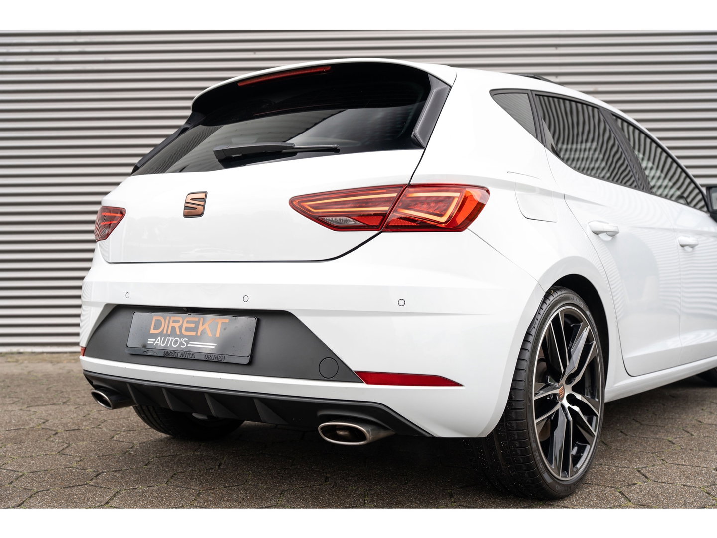 SEAT Leon 2.0 TSI CUPRA PANO BEATS VIRTUAL CAMERA 1 EIGENAAR