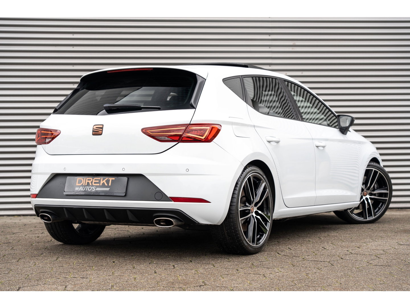 SEAT Leon 2.0 TSI CUPRA PANO BEATS VIRTUAL CAMERA 1 EIGENAAR