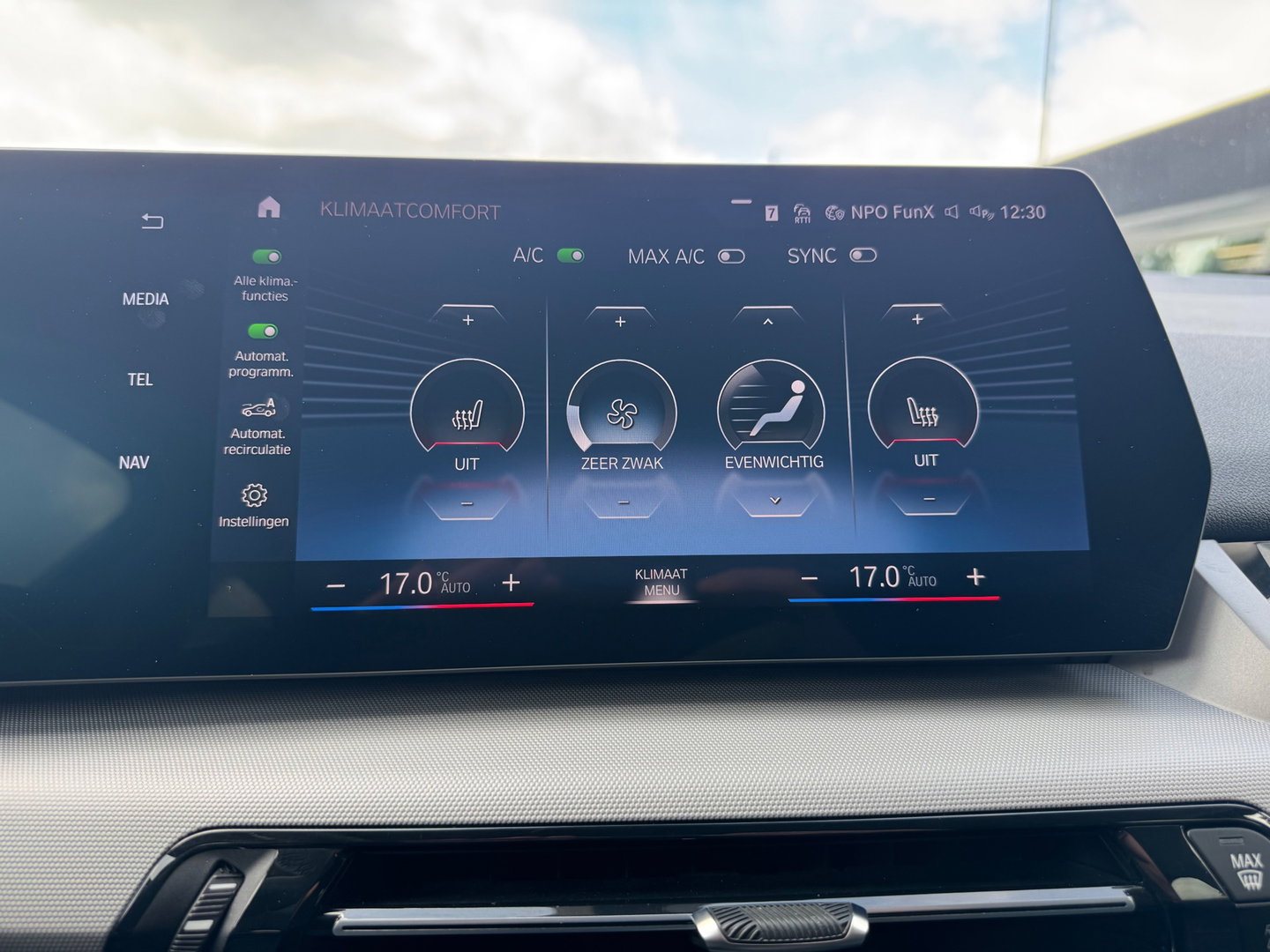 BMW 220i Active Tourer Automaat Led Camera Leder Navigatie