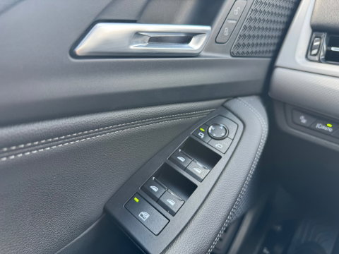 BMW 220i Active Tourer Automaat Led Camera Leder Navigatie