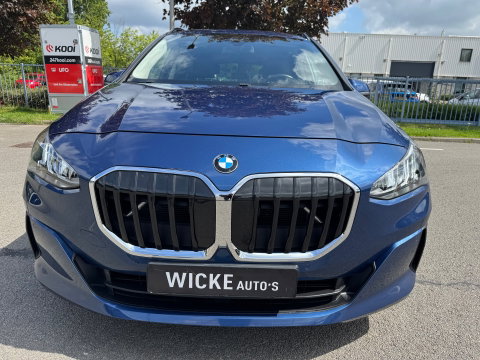 BMW 220i Active Tourer Automaat Led Camera Leder Navigatie