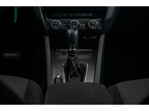 Škoda Octavia 1.0 TSI DSG Greentech Ambition Business | CLIMA | CRUISE | SUNSET