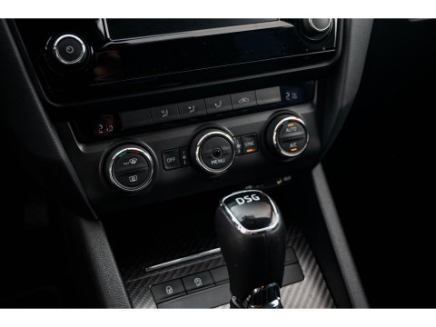 Škoda Octavia 1.0 TSI DSG Greentech Ambition Business | CLIMA | CRUISE | SUNSET