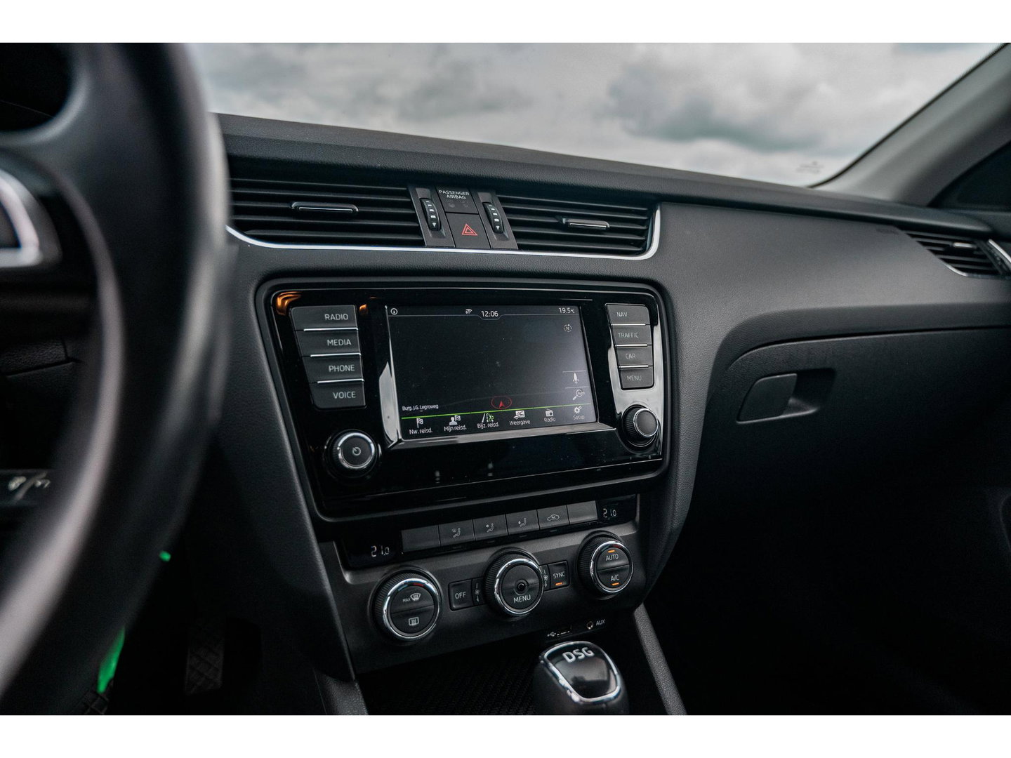 Škoda Octavia 1.0 TSI DSG Greentech Ambition Business | CLIMA | CRUISE | SUNSET