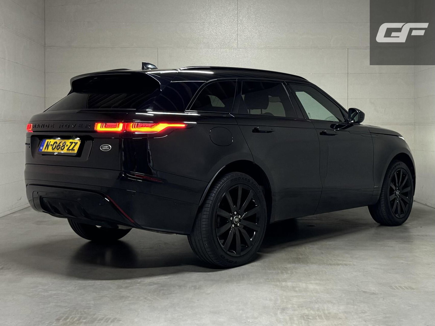Land Rover Range Rover Velar 2.0 P250 AWD R Dynamic Pano Meridian HUD NAP