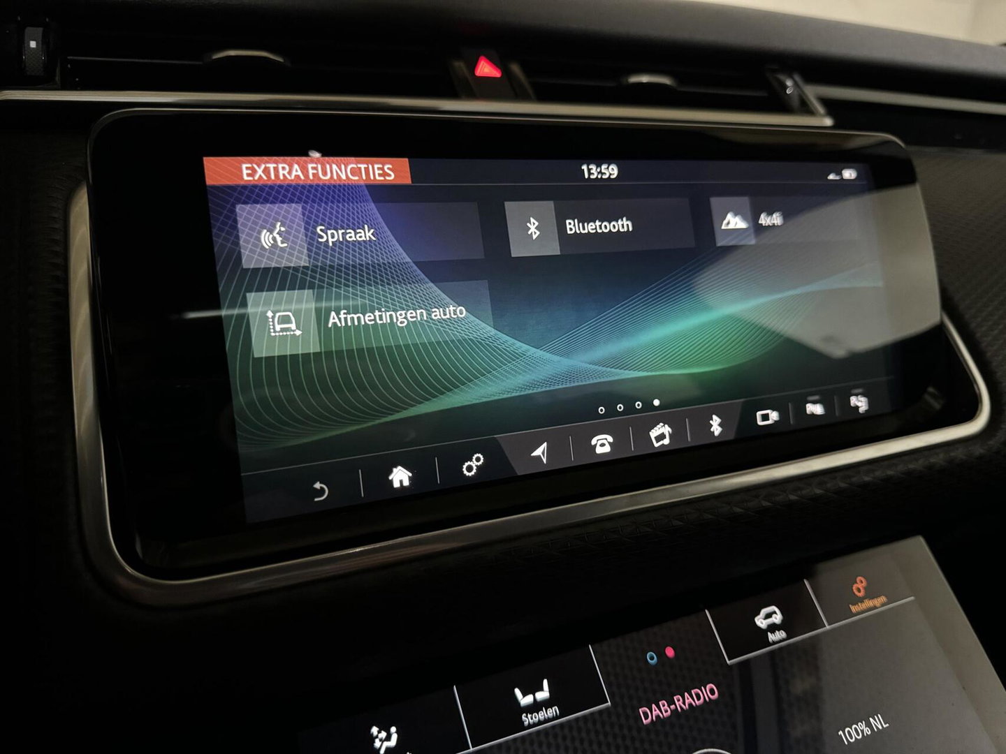 Land Rover Range Rover Velar 2.0 P250 AWD R Dynamic Pano Meridian HUD NAP