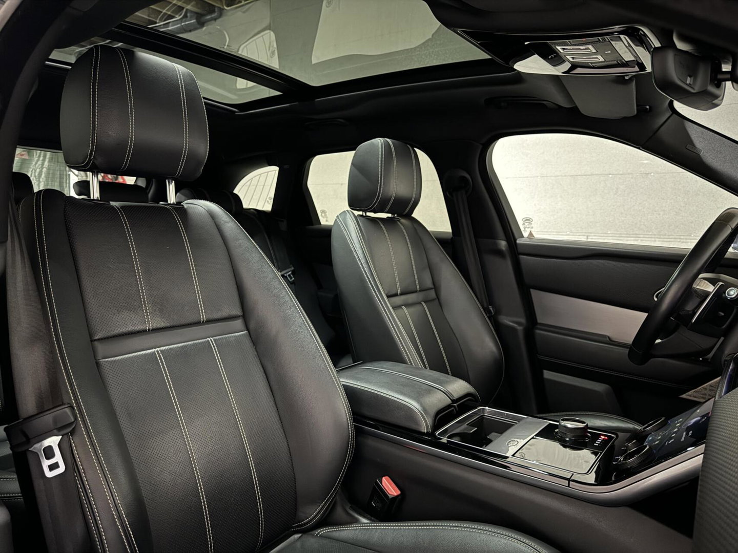 Land Rover Range Rover Velar 2.0 P250 AWD R Dynamic Pano Meridian HUD NAP