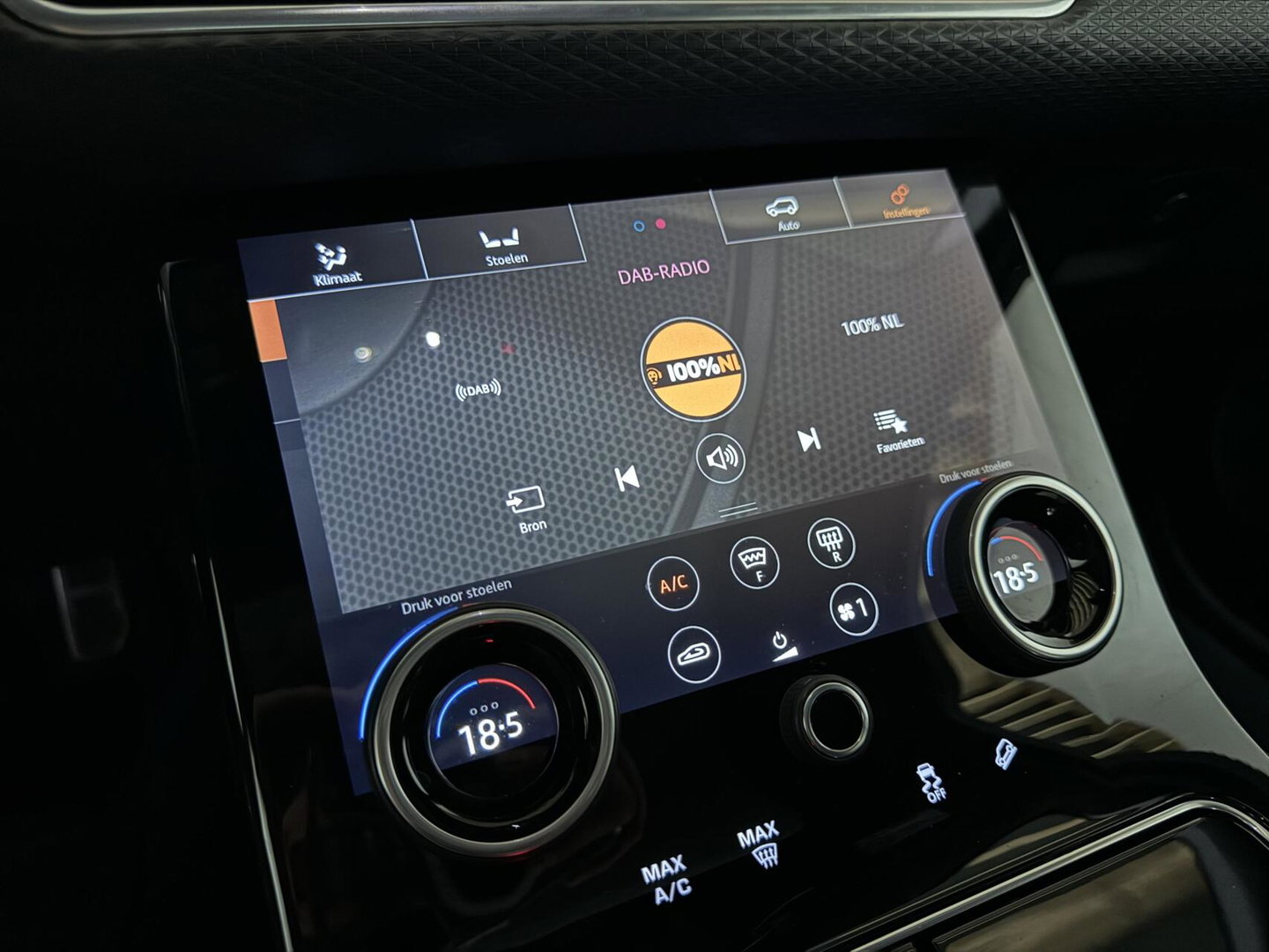 Land Rover Range Rover Velar 2.0 P250 AWD R Dynamic Pano Meridian HUD NAP
