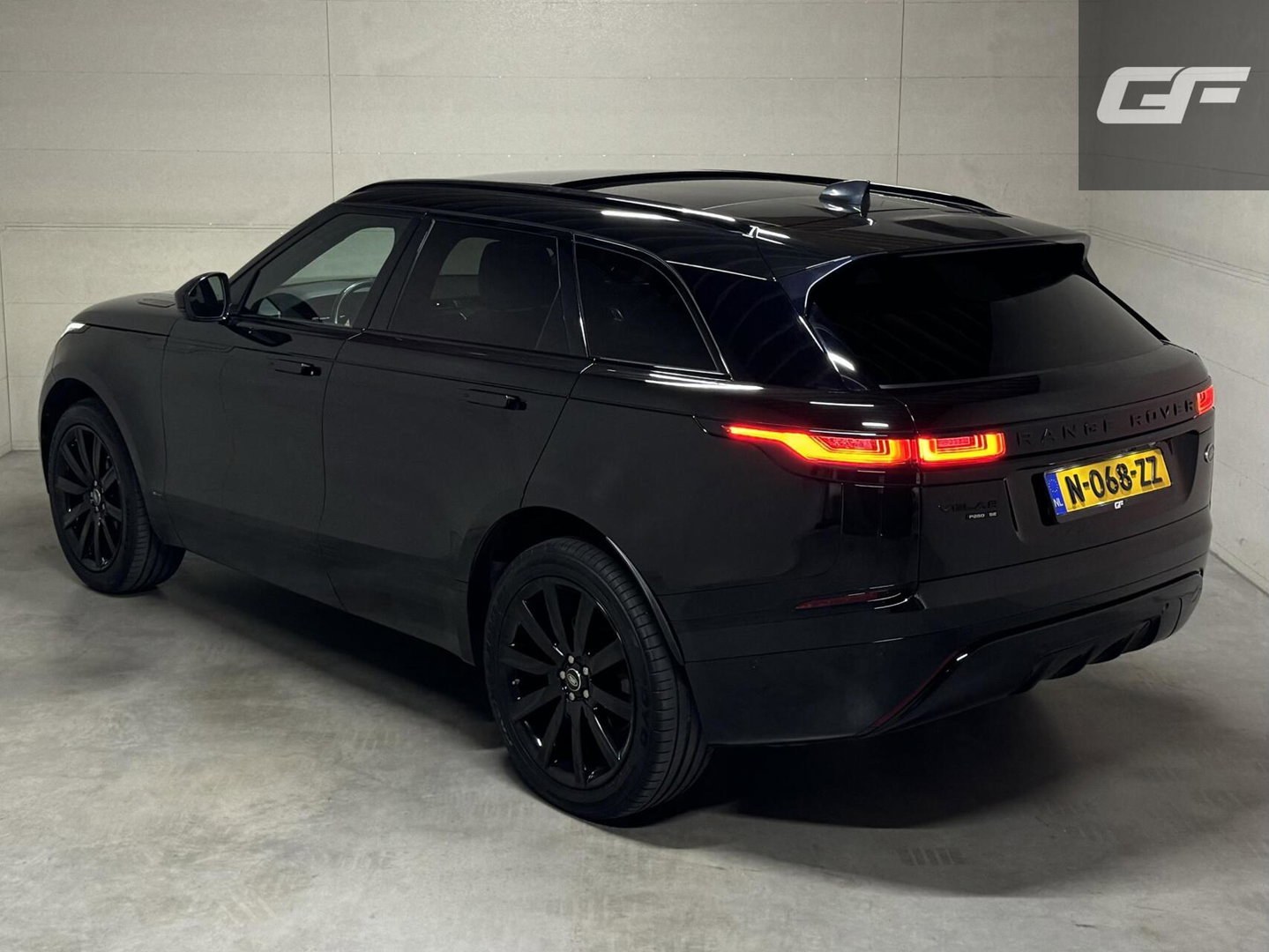 Land Rover Range Rover Velar 2.0 P250 AWD R Dynamic Pano Meridian HUD NAP