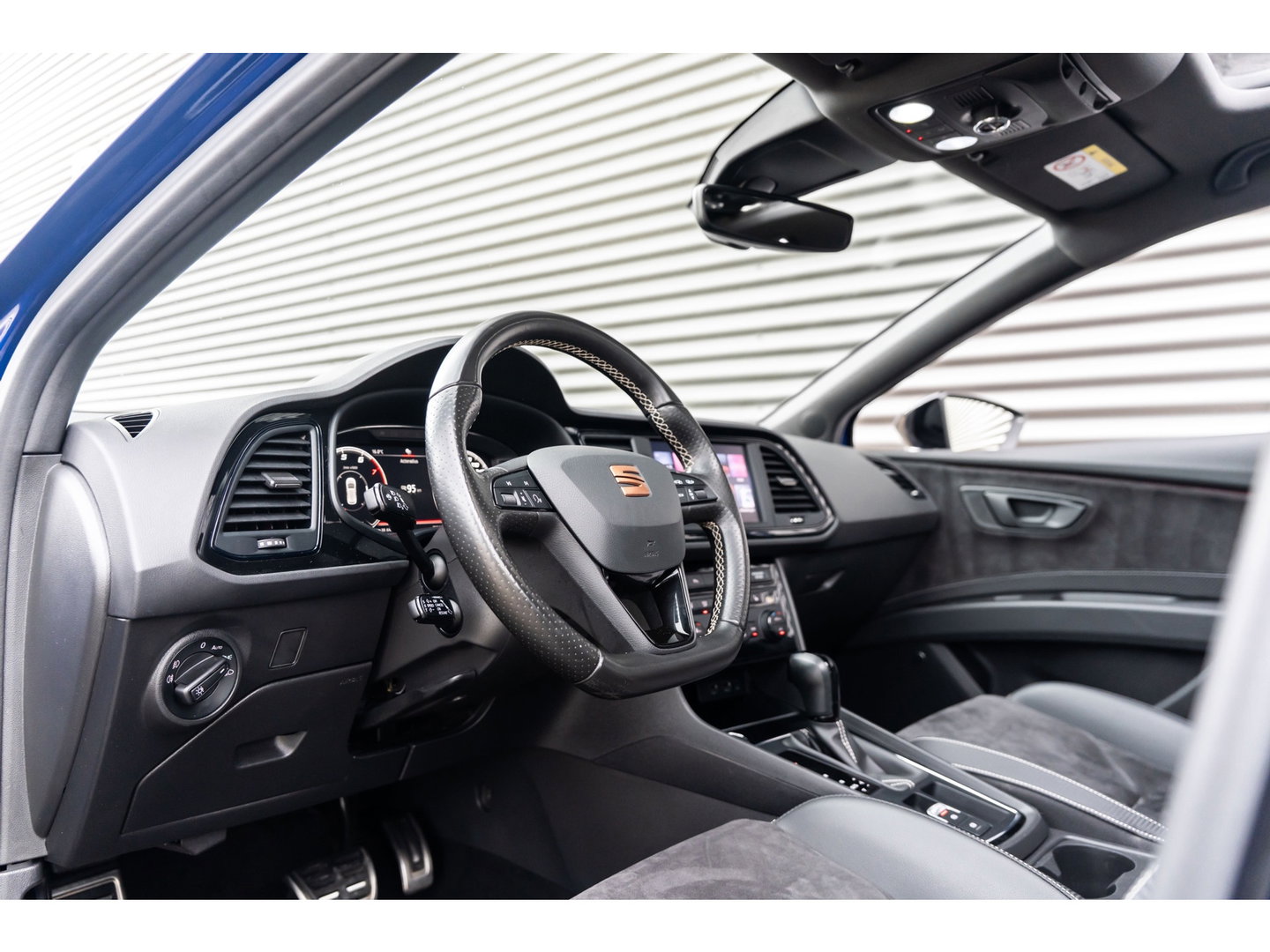 SEAT Leon ST 2.0 TSI CUPRA 300 PERFORMANCE PANO BREMBO BEATS