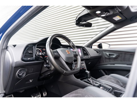 SEAT Leon ST 2.0 TSI CUPRA 300 PERFORMANCE PANO BREMBO BEATS
