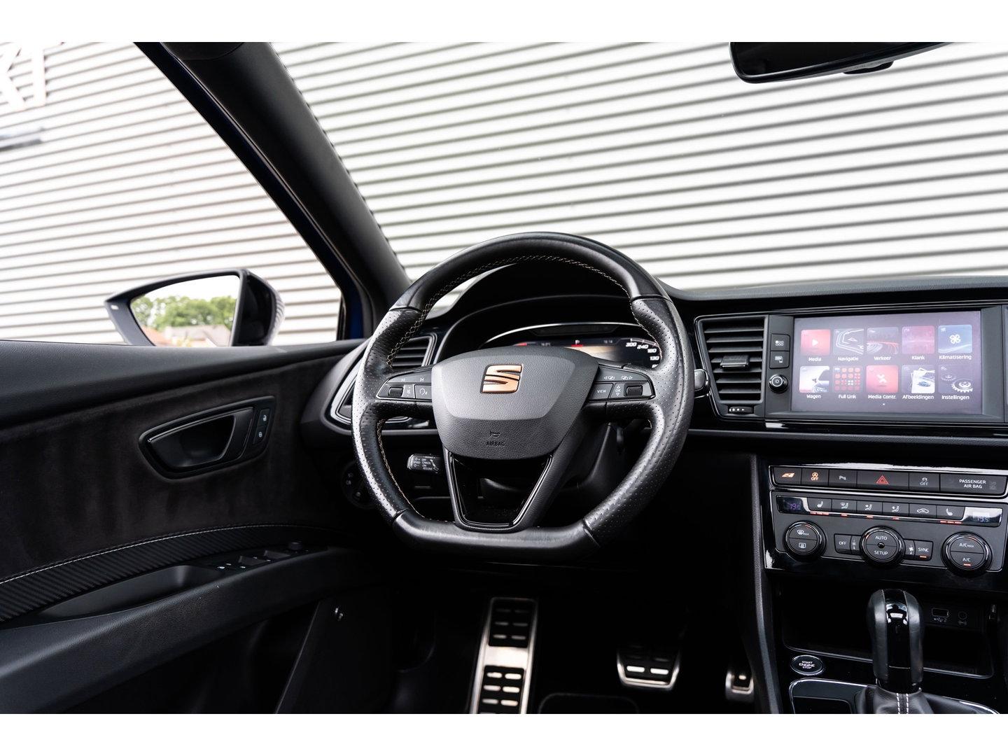 SEAT Leon ST 2.0 TSI CUPRA 300 PERFORMANCE PANO BREMBO BEATS