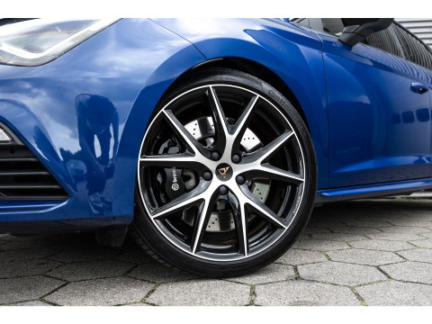 SEAT Leon ST 2.0 TSI CUPRA 300 PERFORMANCE PANO BREMBO BEATS