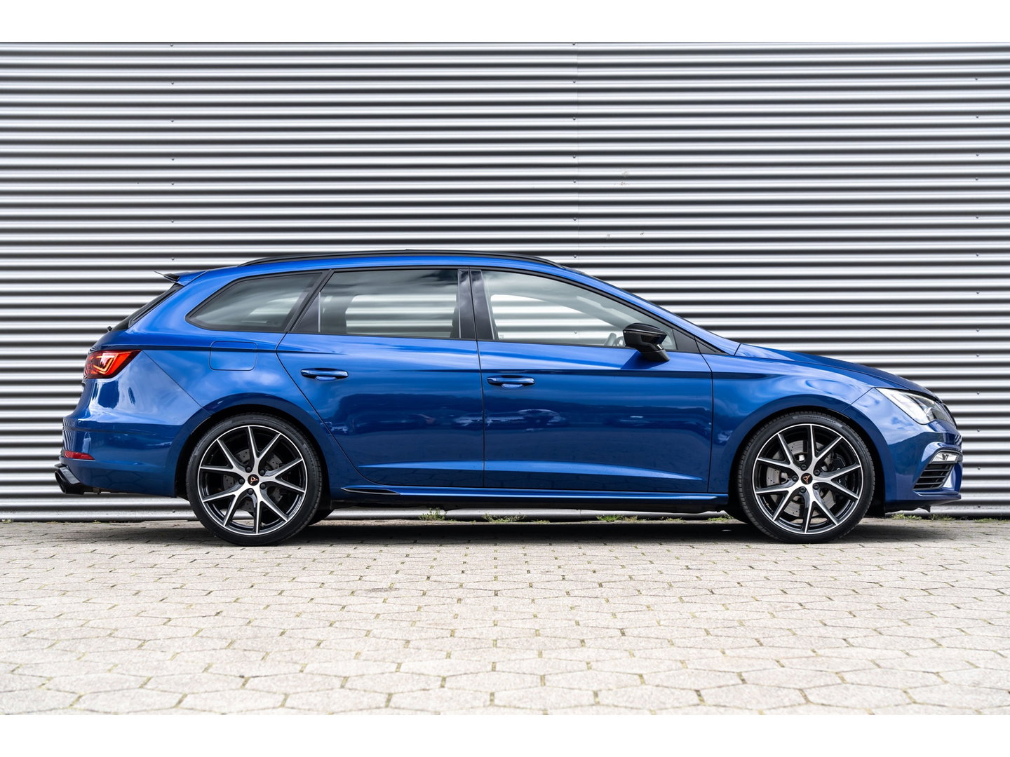 SEAT Leon ST 2.0 TSI CUPRA 300 PERFORMANCE PANO BREMBO BEATS