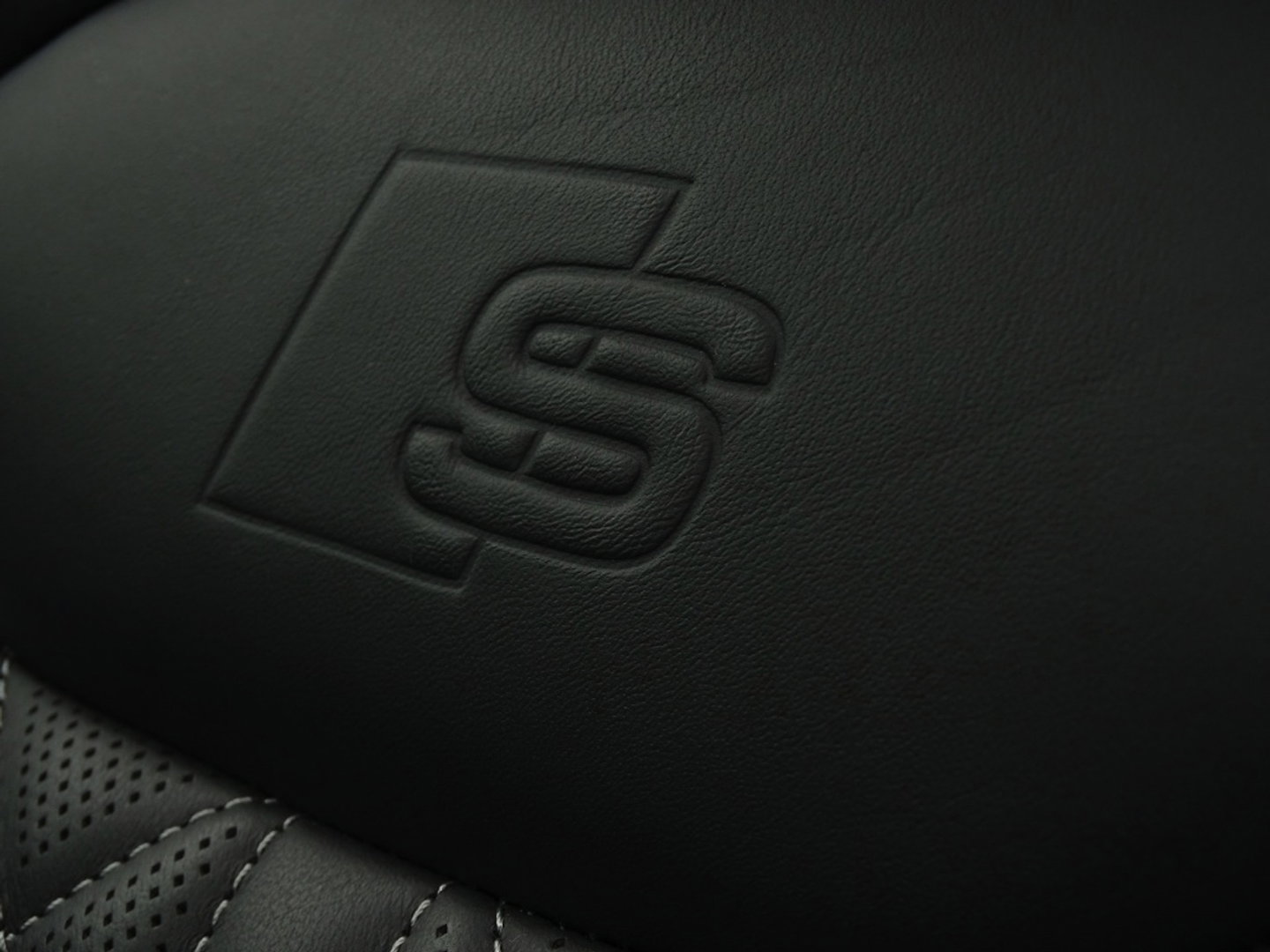 Audi Q7 55 TFSIe 381PK Quattro S-line / B&O / Massage / Softclose / 360°