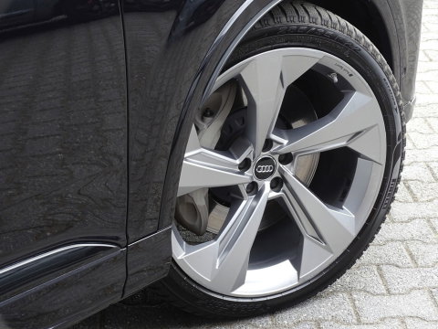 Audi Q7 55 TFSIe 381PK Quattro S-line / B&O / Massage / Softclose / 360°
