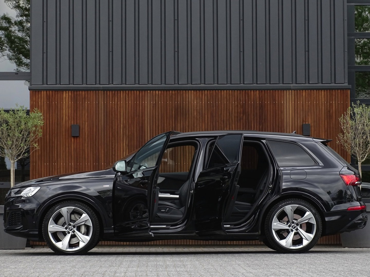 Audi Q7 55 TFSIe 381PK Quattro S-line / B&O / Massage / Softclose / 360°
