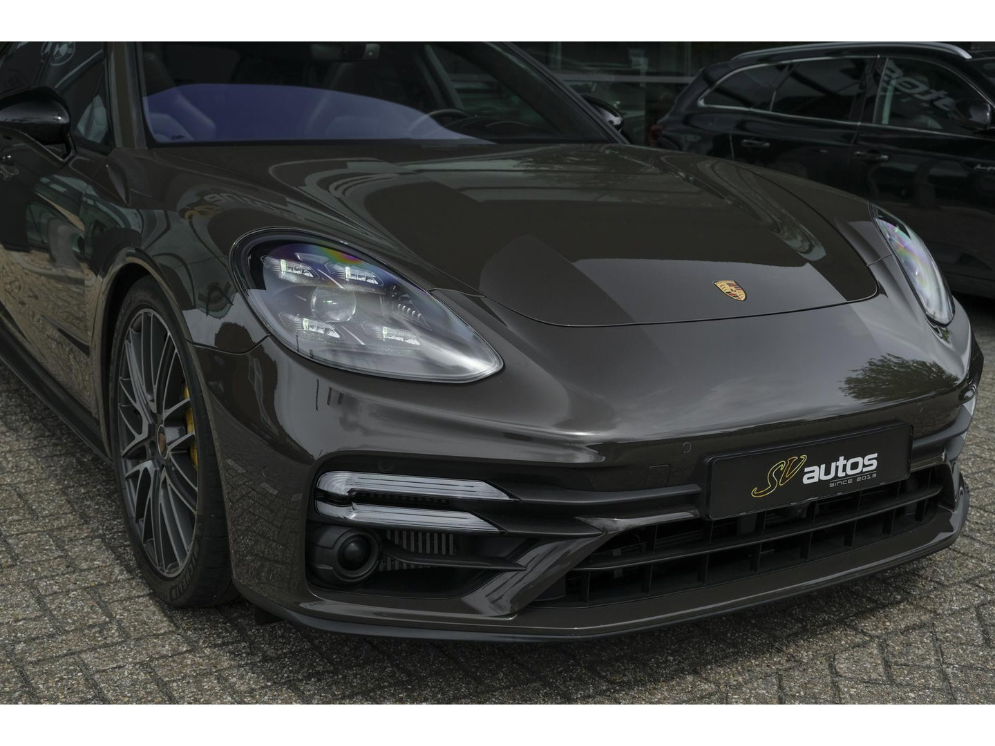 Porsche Panamera Sport Turismo 4.0 V8 Turbo S 700pk E-Hybrid Panoramadak Keramisch Luchtvering 4-wielsturing NLauto 1e eigenaar!