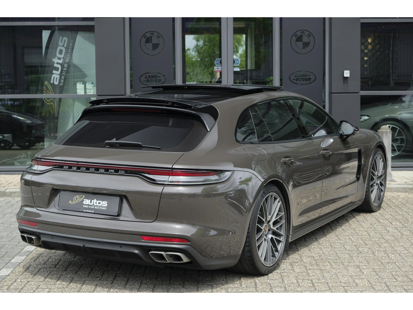 Porsche Panamera Sport Turismo 4.0 V8 Turbo S 700pk E-Hybrid Panoramadak Keramisch Luchtvering 4-wielsturing NLauto 1e eigenaar!