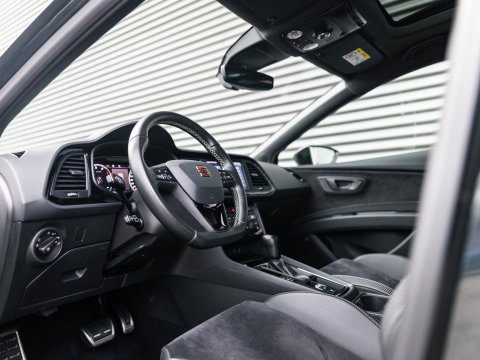 SEAT Leon 2.0 TSI CUPRA PANO BEATS VIRTUAL CAMERA KEYLESS