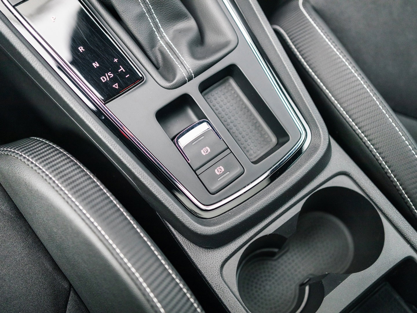 SEAT Leon 2.0 TSI CUPRA PANO BEATS VIRTUAL CAMERA KEYLESS