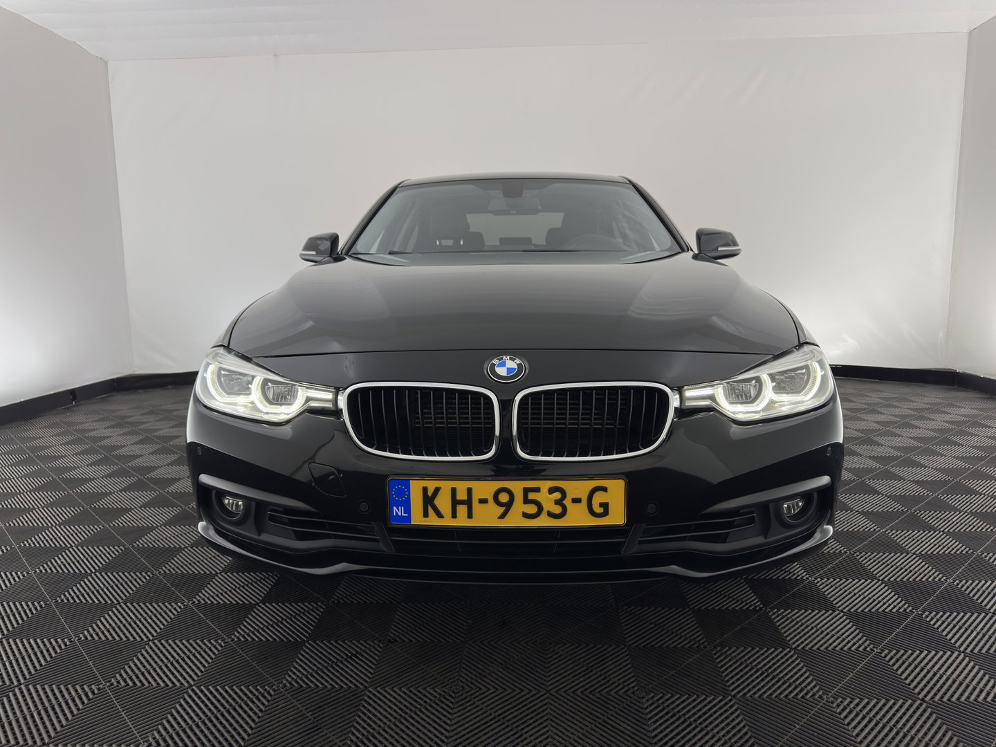 BMW 3-serie 330e Executive (Plug-In) Aut. *LEATHER | FULL-LED | SPORTSEATS | NAVI-FULLMAP | PRIVACY-GLASS | ECC | PDC | CRUISE | 17''ALU*