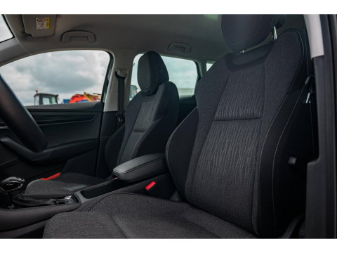 Škoda Karoq 1.5 TSI ACT Style | TREKHAAK | CAMERA | SUNSET | 17" LM VELG | ALL SEASON BANDEN