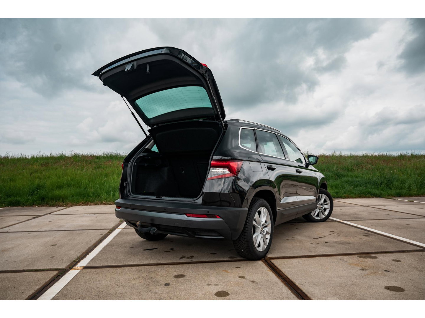 Škoda Karoq 1.5 TSI ACT Style | TREKHAAK | CAMERA | SUNSET | 17" LM VELG | ALL SEASON BANDEN