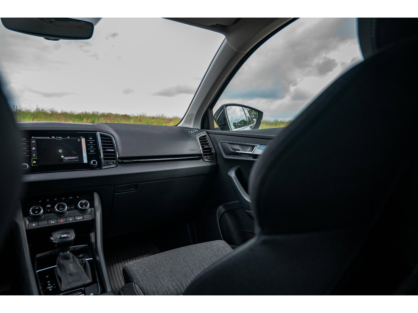 Škoda Karoq 1.5 TSI ACT Style | TREKHAAK | CAMERA | SUNSET | 17" LM VELG | ALL SEASON BANDEN