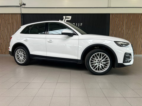 Audi Q5 50 TFSI e S-LINE|AUTOMAAT|CRUISE|20INCH|APPLECARPLAY|TREKHAAK|STOELVERWARMING|