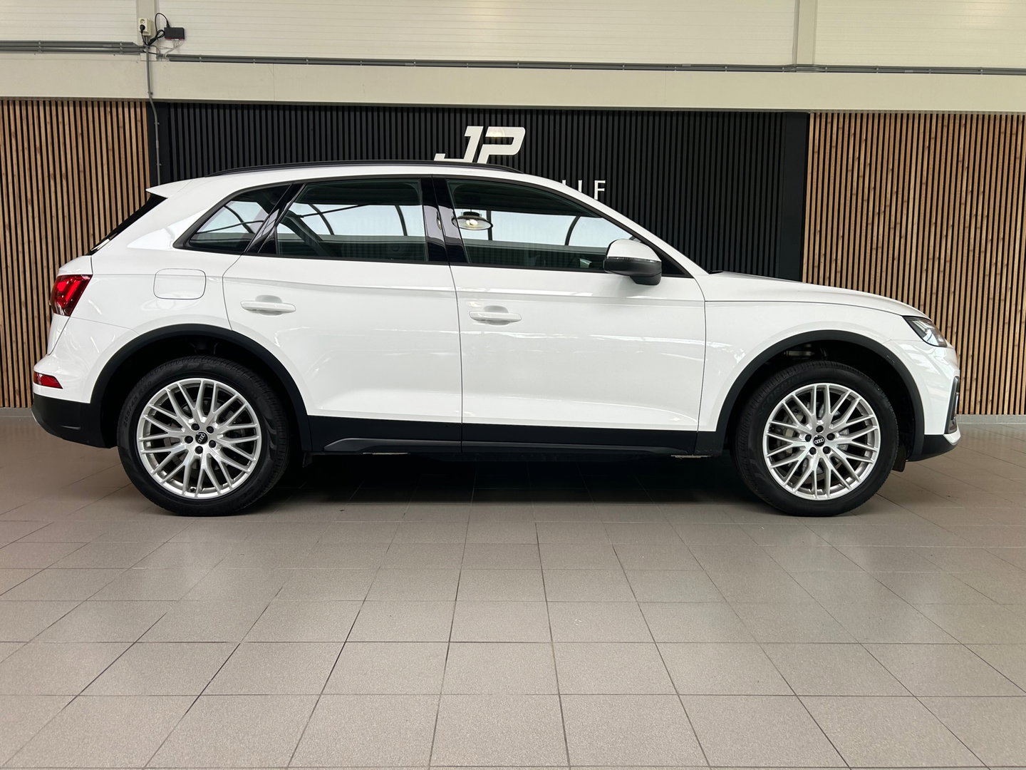 Audi Q5 50 TFSI e S-LINE|AUTOMAAT|CRUISE|20INCH|APPLECARPLAY|TREKHAAK|STOELVERWARMING|