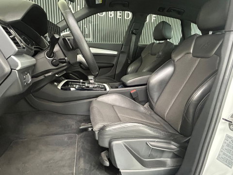 Audi Q5 50 TFSI e S-LINE|AUTOMAAT|CRUISE|20INCH|APPLECARPLAY|TREKHAAK|STOELVERWARMING|