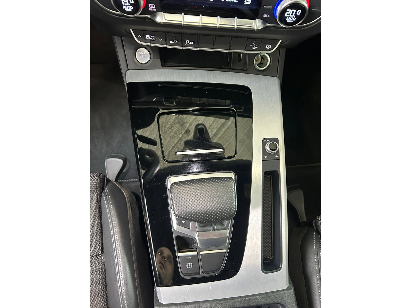 Audi Q5 50 TFSI e S-LINE|AUTOMAAT|CRUISE|20INCH|APPLECARPLAY|TREKHAAK|STOELVERWARMING|