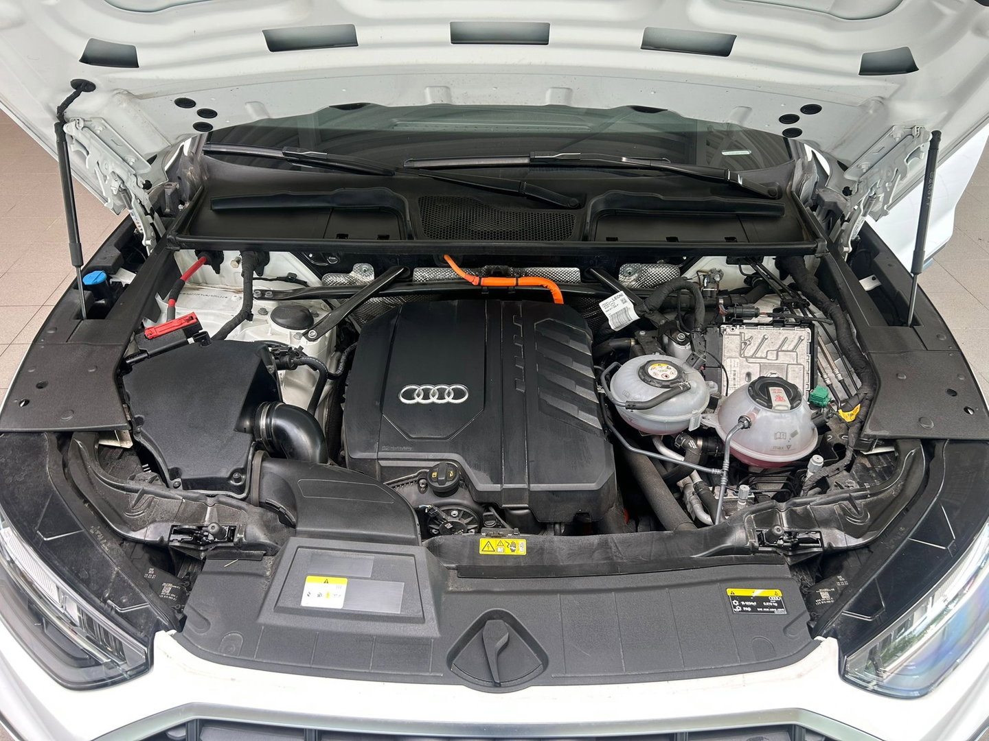 Audi Q5 50 TFSI e S-LINE|AUTOMAAT|CRUISE|20INCH|APPLECARPLAY|TREKHAAK|STOELVERWARMING|