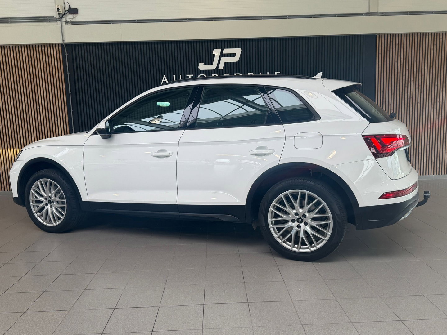 Audi Q5 50 TFSI e S-LINE|AUTOMAAT|CRUISE|20INCH|APPLECARPLAY|TREKHAAK|STOELVERWARMING|
